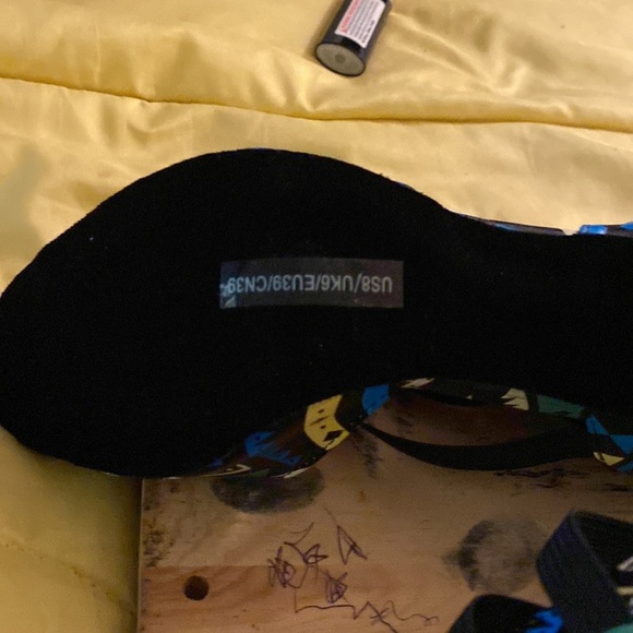 I call them cartoon shoes new not used cutsy - Picture 10 of 12